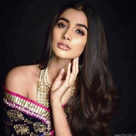 Pooja Hegde Wiki, Age, Boyfriend, Family, Biography